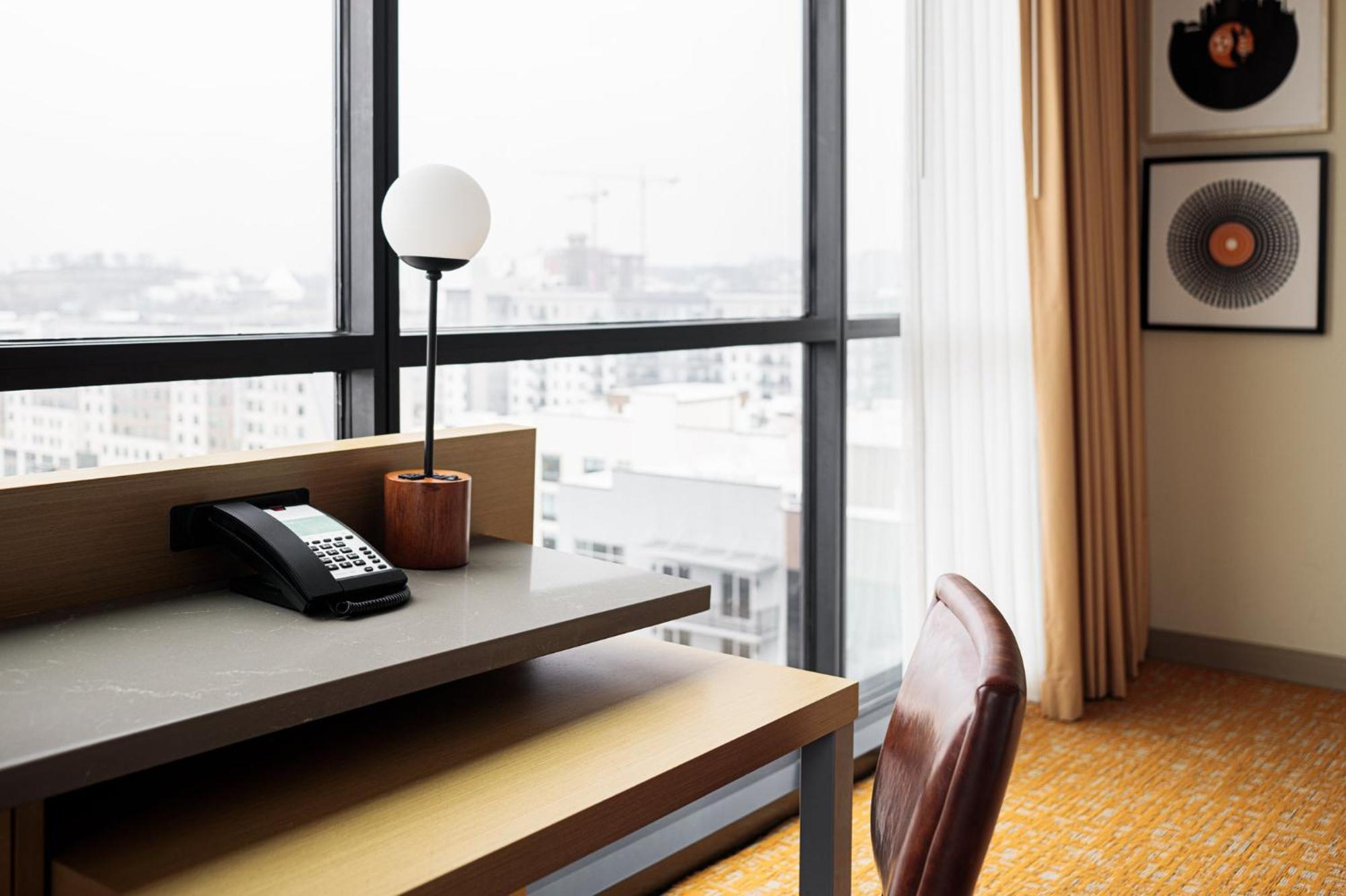 Holiday Inn & Suites Nashville Downtown Broadway Екстер'єр фото