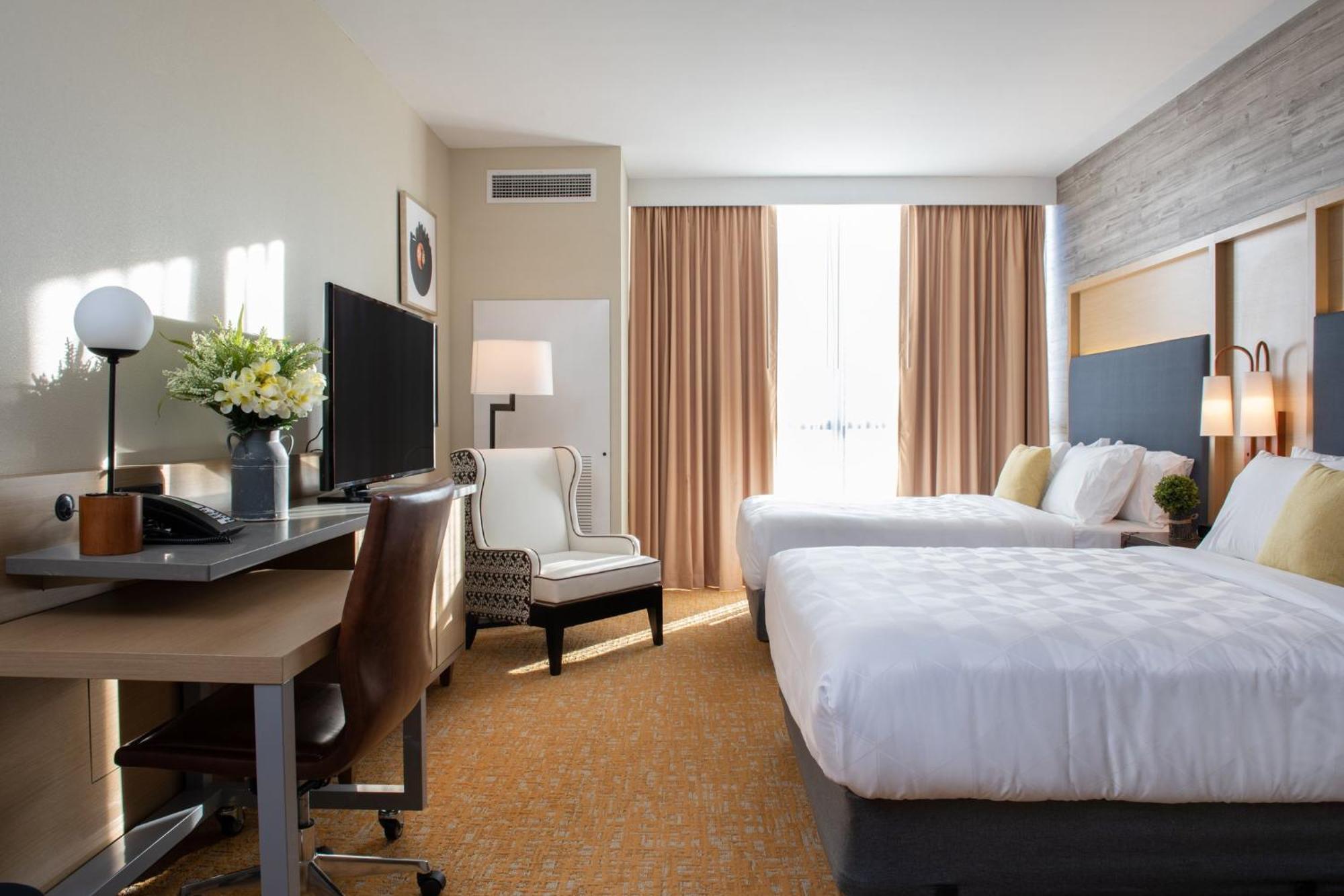 Holiday Inn & Suites Nashville Downtown Broadway Екстер'єр фото