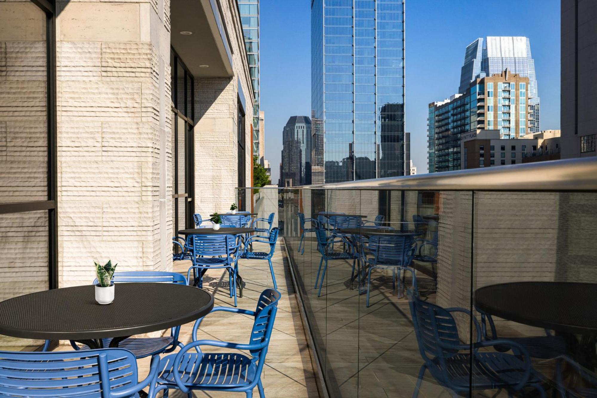 Holiday Inn & Suites Nashville Downtown Broadway Екстер'єр фото